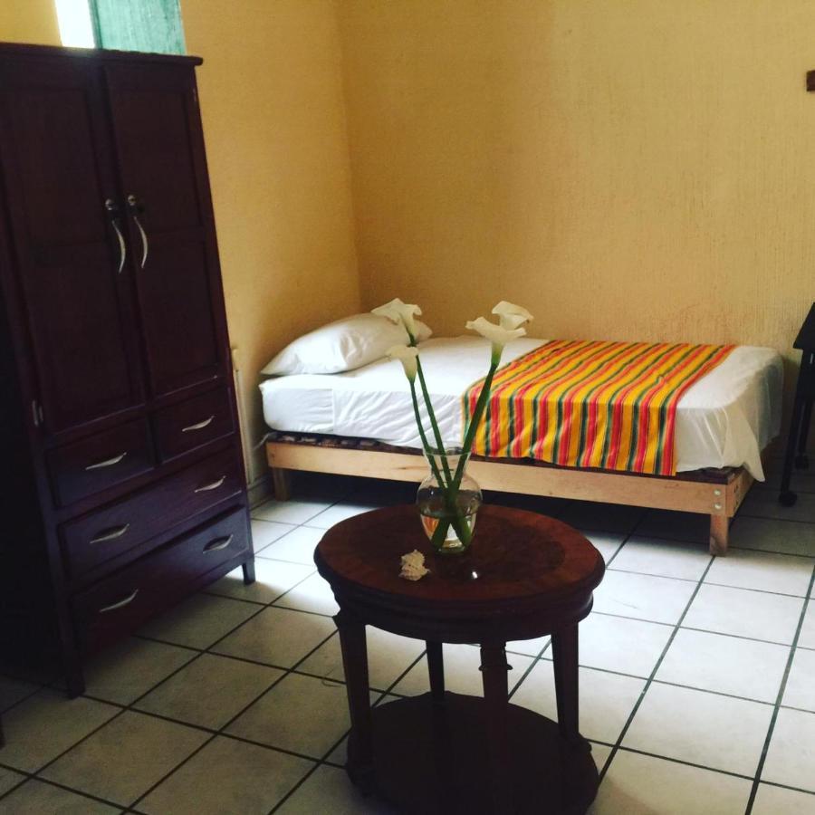 Hostal Guadalajara Kültér fotó