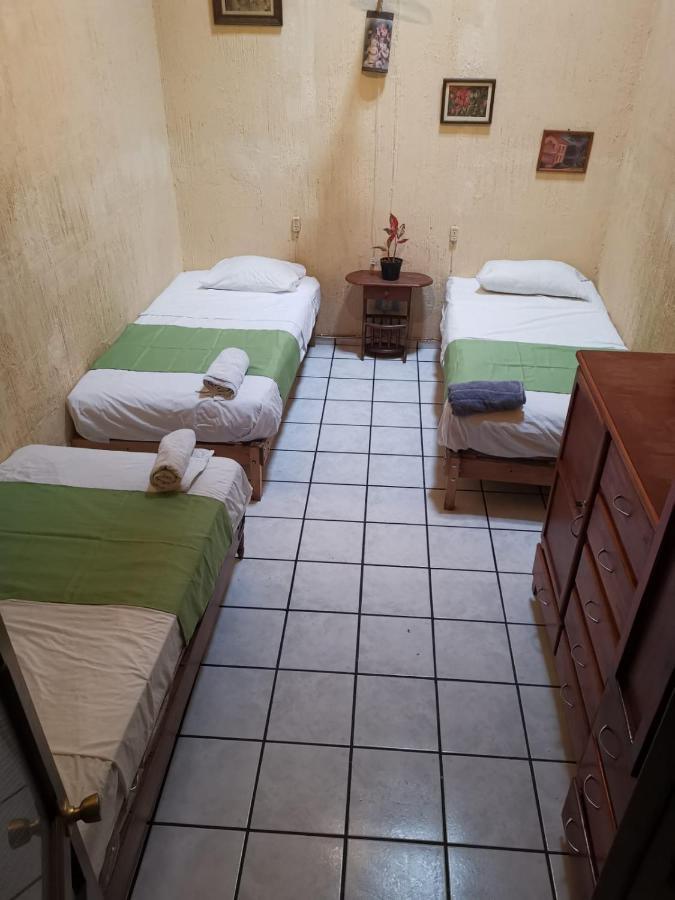 Hostal Guadalajara Kültér fotó