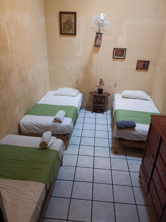 Hostal Guadalajara Kültér fotó